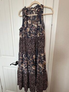 entro Floral & Abstract Tiered Maxi Dress in Blue/Gray/Beige/Brown Small